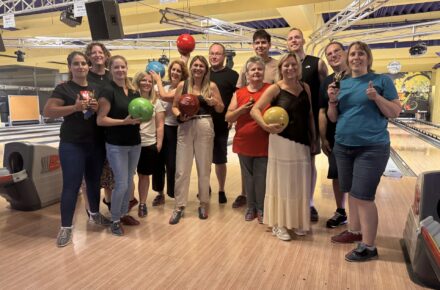 Gemeinsamer Bowlingabend des Teams vom Rehazentrum Raxblick